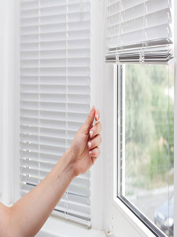 Own The Finest Quality Of Venetian Blinds From Curtains Dubai!